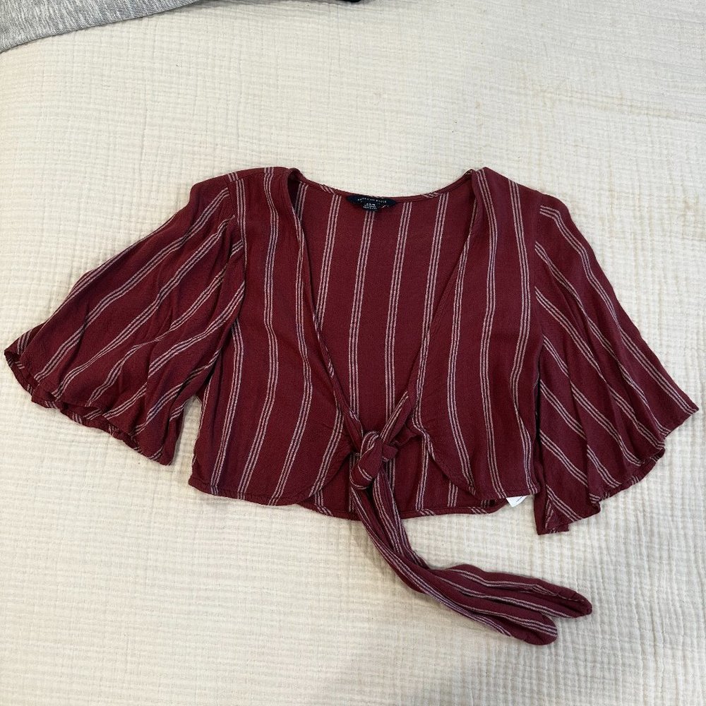 AE Cropped Front Tie Blouse